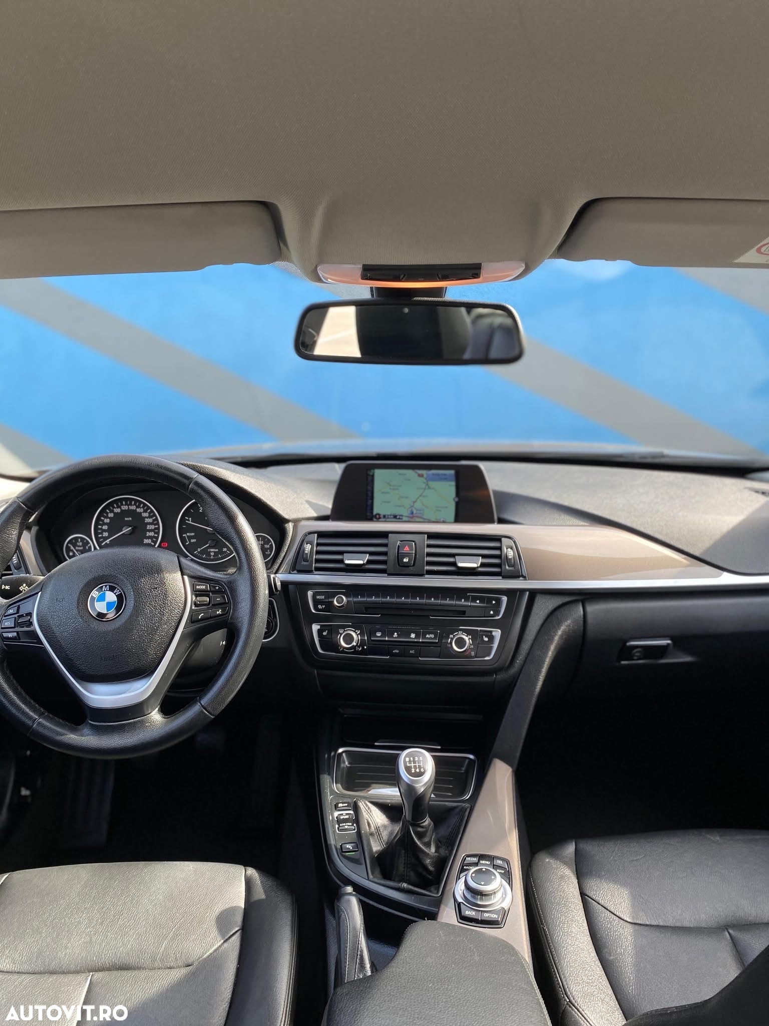BMW Seria 3 318d - 11