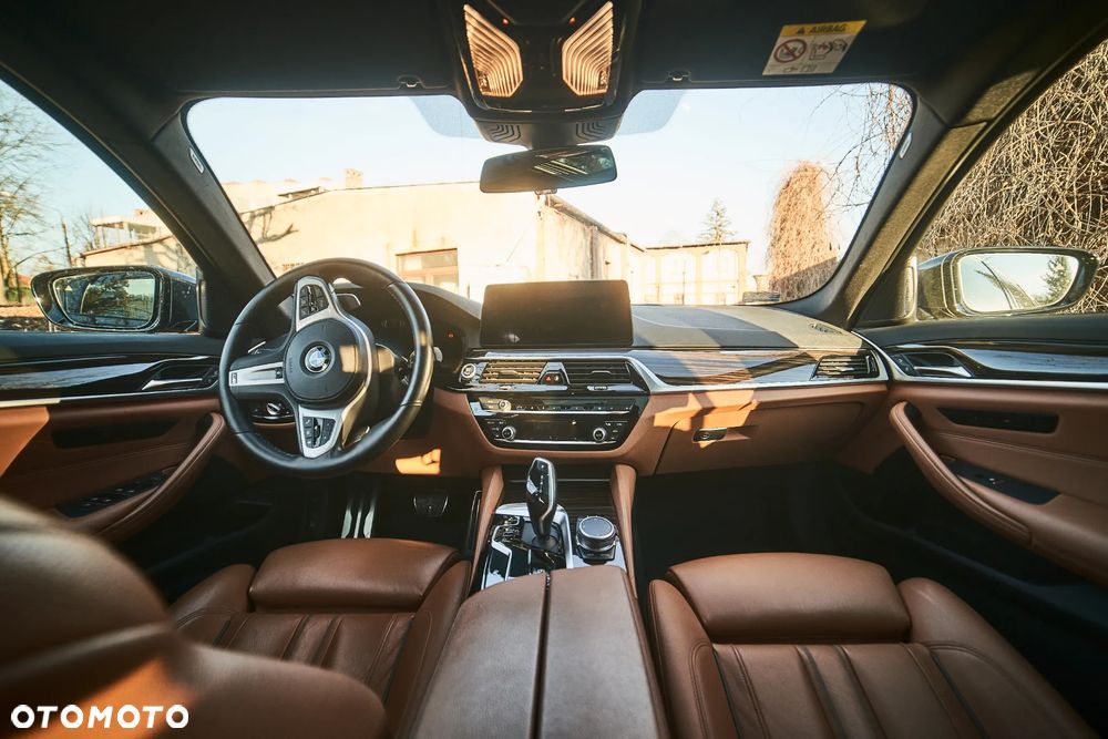 BMW Seria 5 530i xDrive M Sport Edition - 4