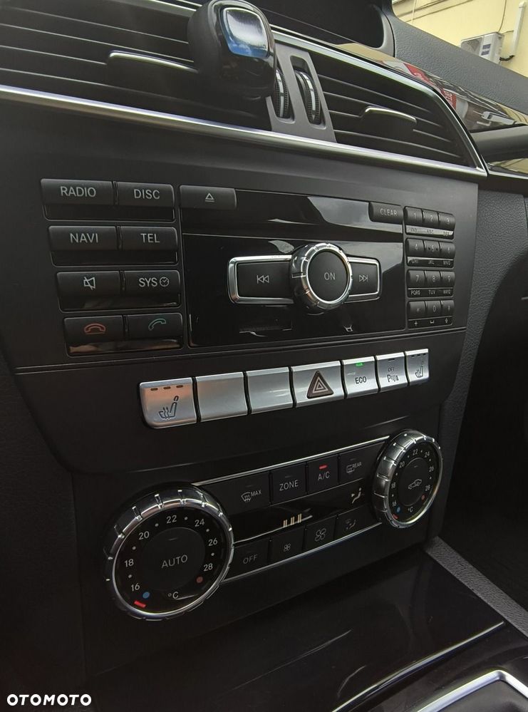 Mercedes-Benz Klasa C 200 CDI DPF (BlueEFFICIENCY) Elegance - 35