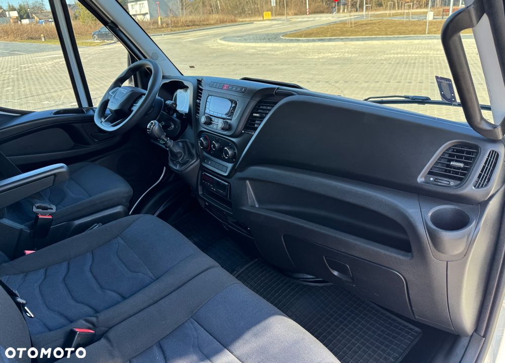 Iveco Daily 2022r ‼️72C18‼️3.0 NOWA Laweta Pomoc Drogowa Zarejestrowany jako Specjalny DMC 7200kg Salon Polska Niski Przebieg Autotransporter Sypialka - 16