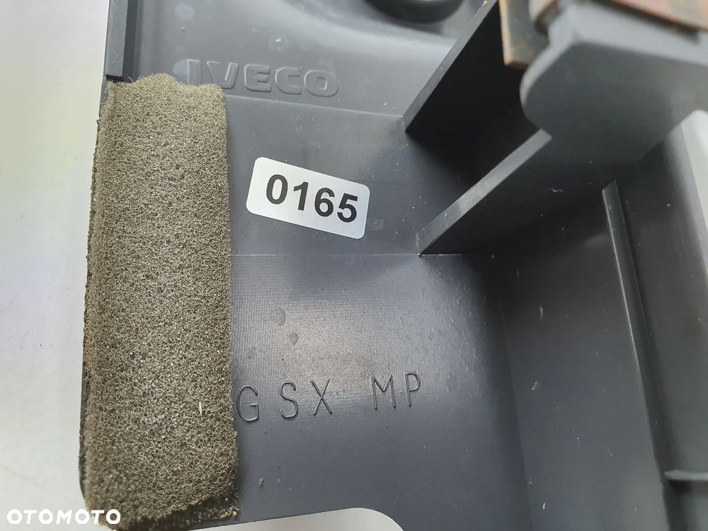 OBUDOWA OSLONA RAMKA LICZNIKA EU  IVECO EUROCARGO - 3