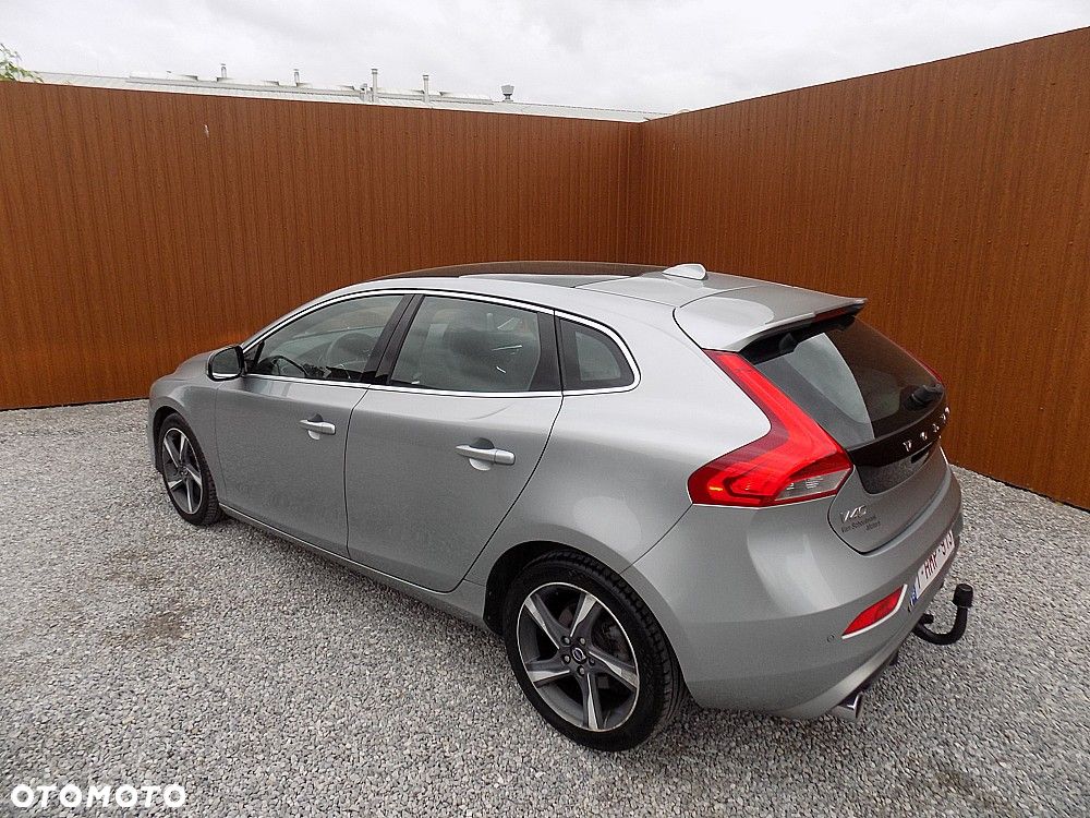 Volvo V40 D3 Drive-E R-Design Momentum - 3