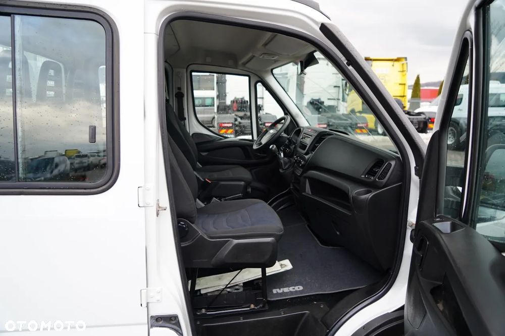 Iveco DAILY 35-140 / WYWROTKA / BRYGADOWKA - 6 MIEJSC  / BLIŹNIAK / MANUAL / - 35