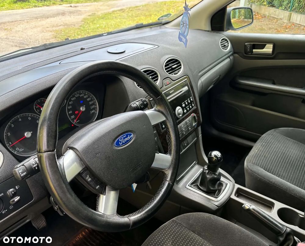 Ford Focus 1.6 Ti-VCT Style - 27