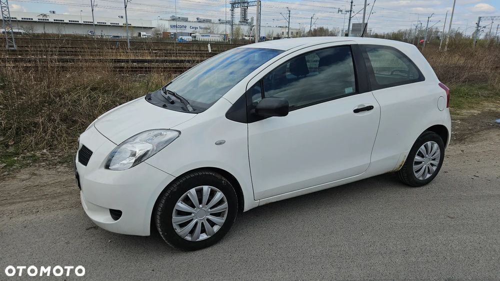 Toyota Yaris 1.3 Terra - 3