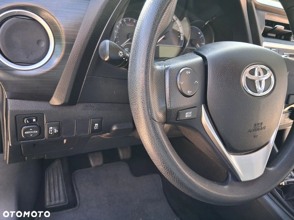Toyota Auris 1.33 Dual-VVT-i Comfort - 18