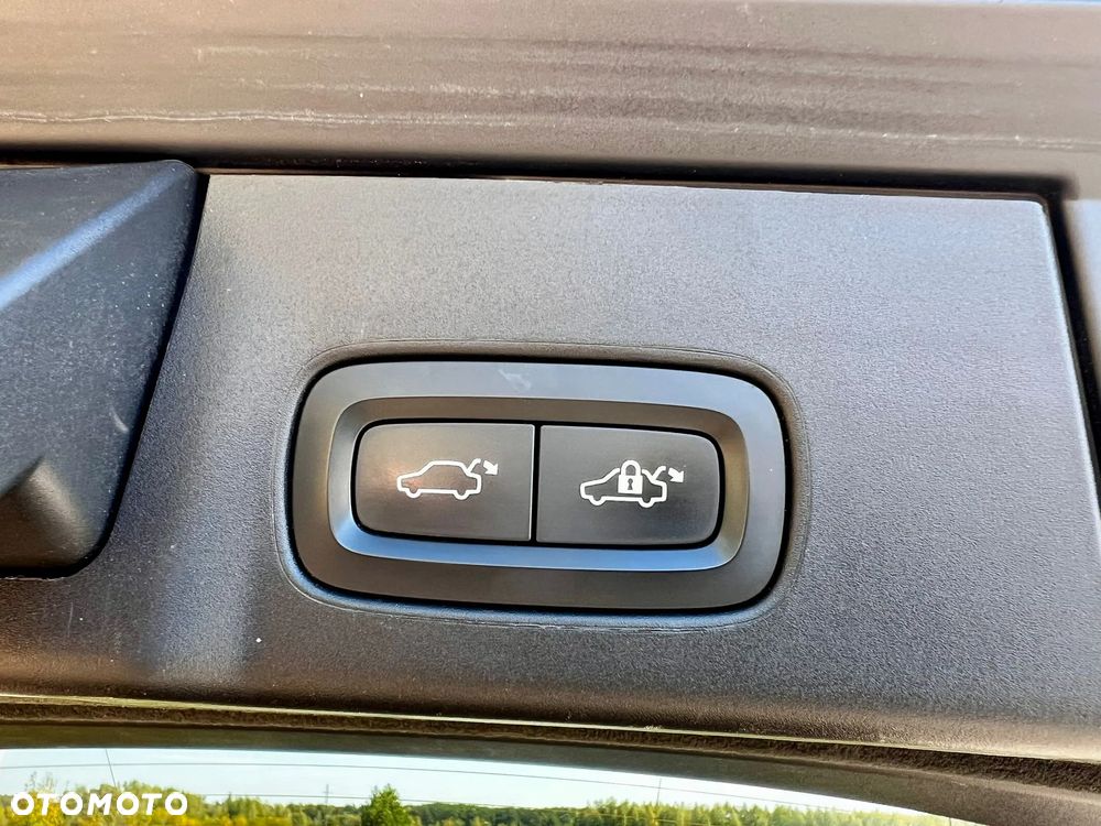 Volvo V90 Cross Country D4 AWD Geartronic - 12