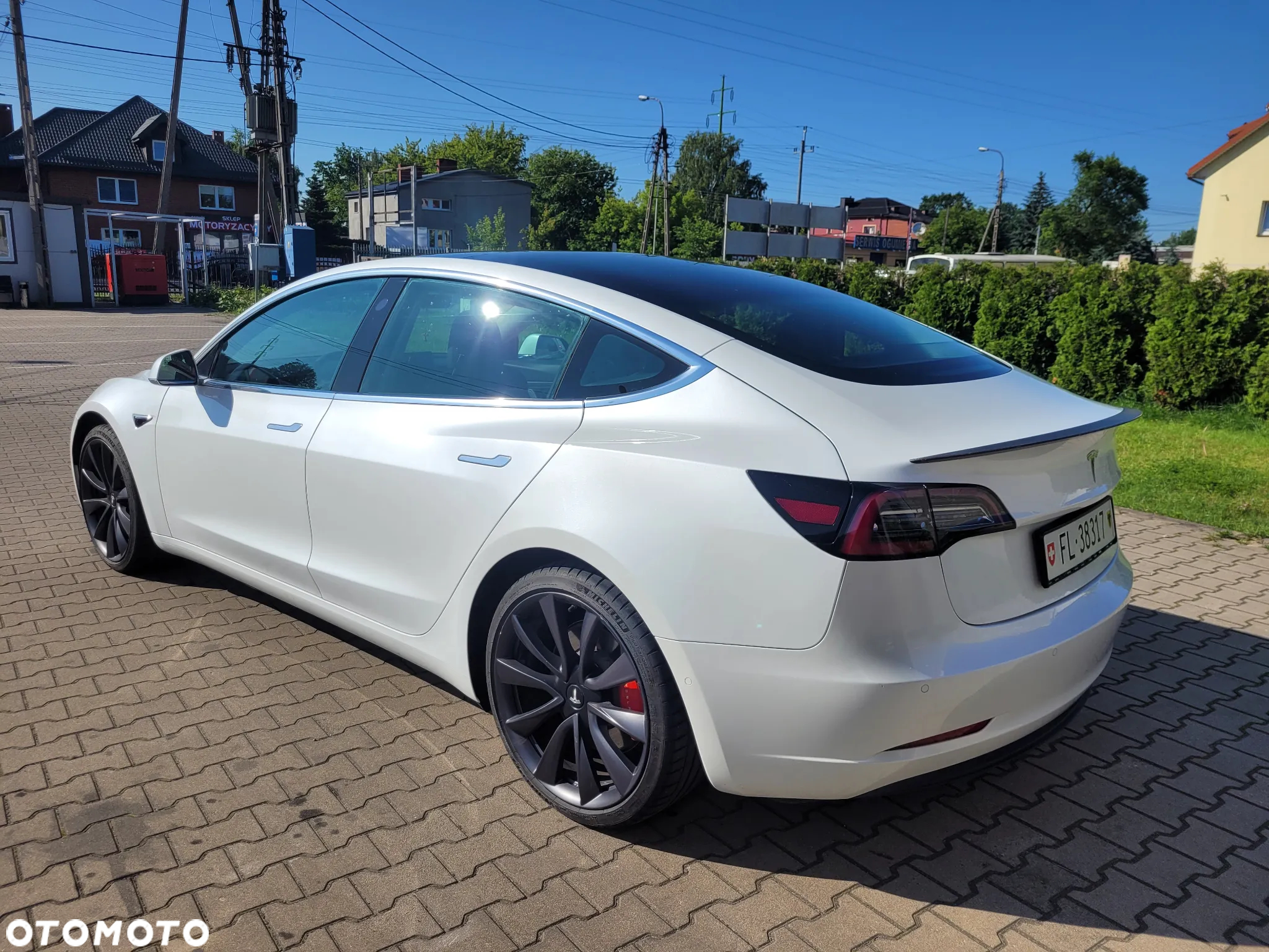 Tesla Model 3 Langstreckenbatterie Allradantrieb Dual Motor Performance - 4