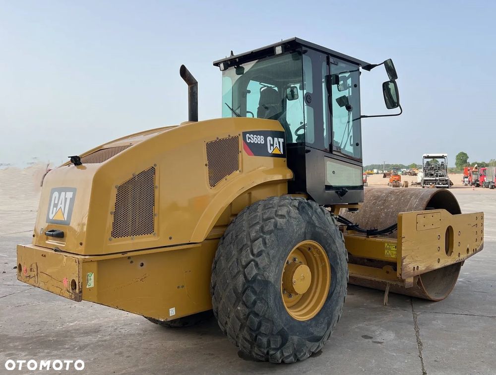 Caterpillar CAT CS68B Walec - 2