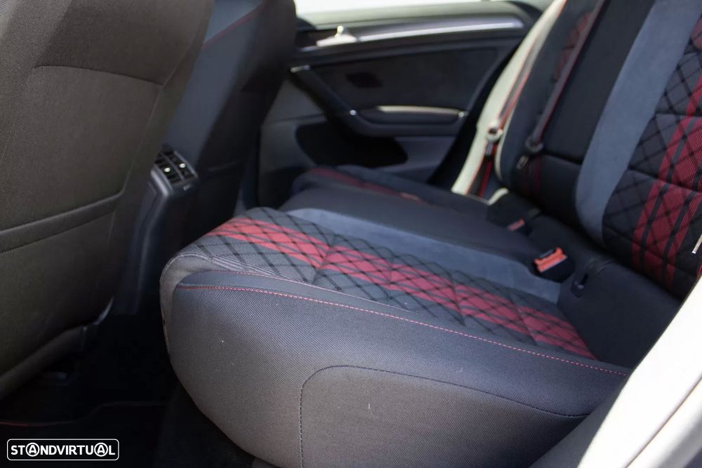 VW Golf 2.0 TSI GTi TCR DSG - 20
