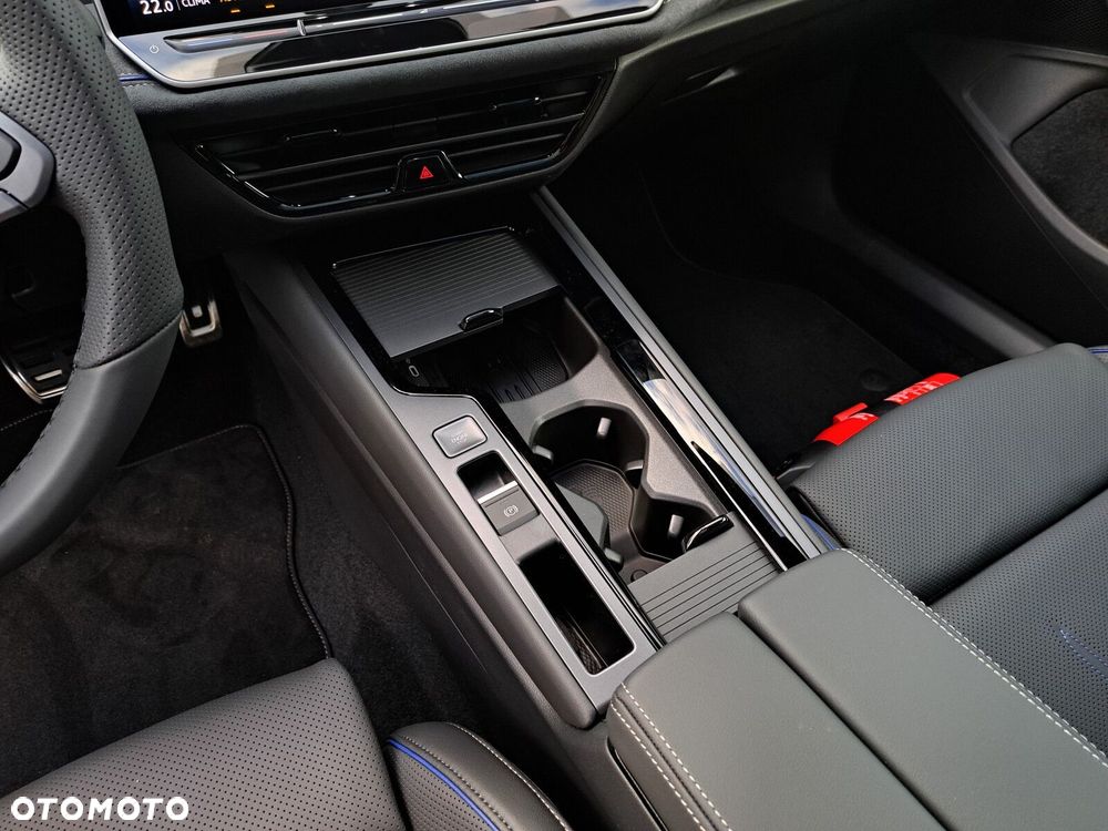 Volkswagen Passat 2.0 TSI 4Mot R-Line Plus DSG - 25