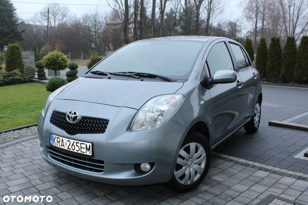 Toyota Yaris 1.0 Luna A/C - 2