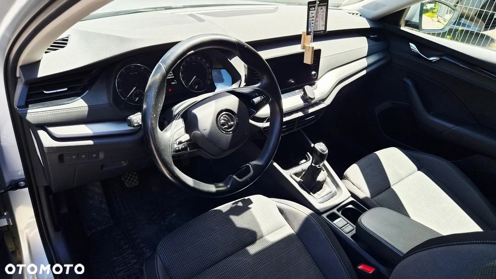 Skoda Octavia 1.5 TSI ACT Ambition - 5