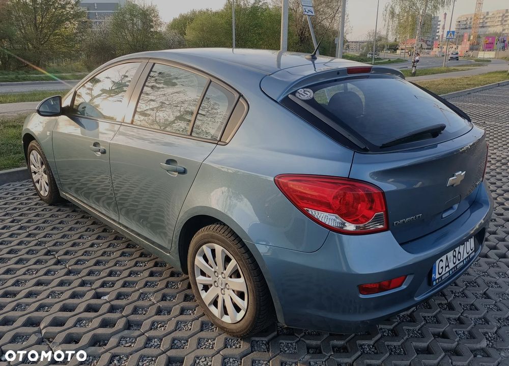 Chevrolet Cruze 1.8 LS+ - 3