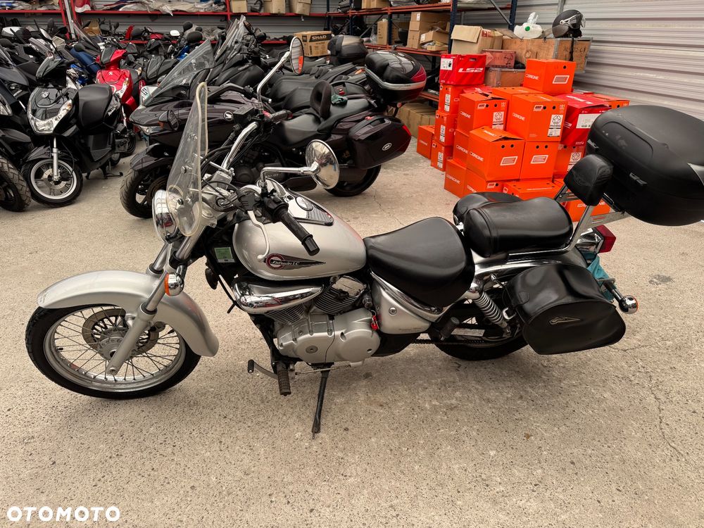 Suzuki Intruder - 4