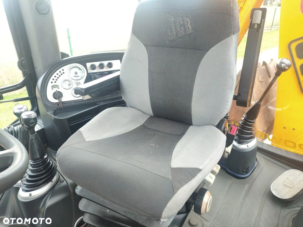 JCB 3CX / 2004 ROK / KOPARKO-ŁADOWARKA / BEZ VAT / UMOWA - 30
