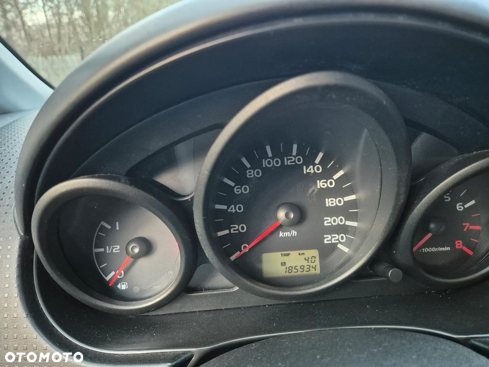 Mitsubishi Colt 1.1 - 18