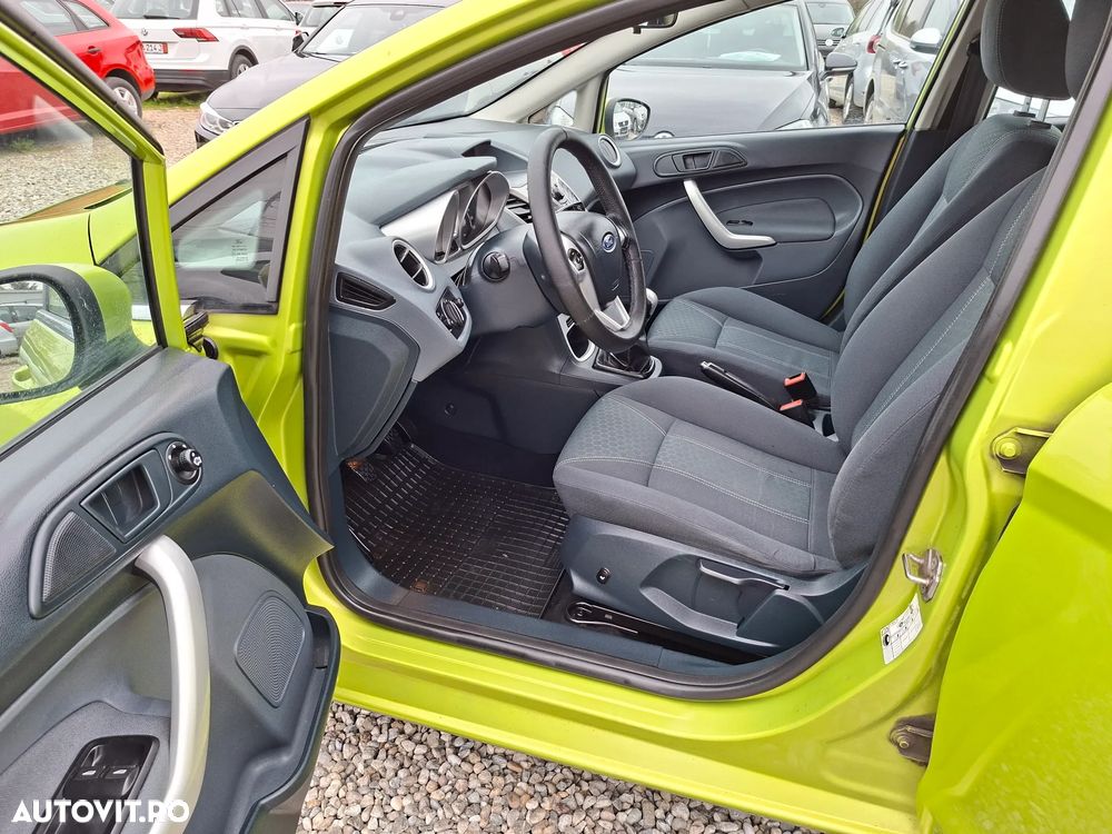 Ford Fiesta - 11