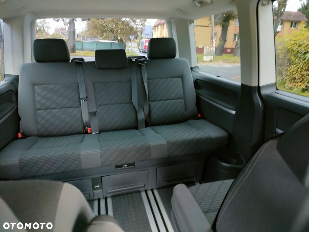 Volkswagen Multivan - 19