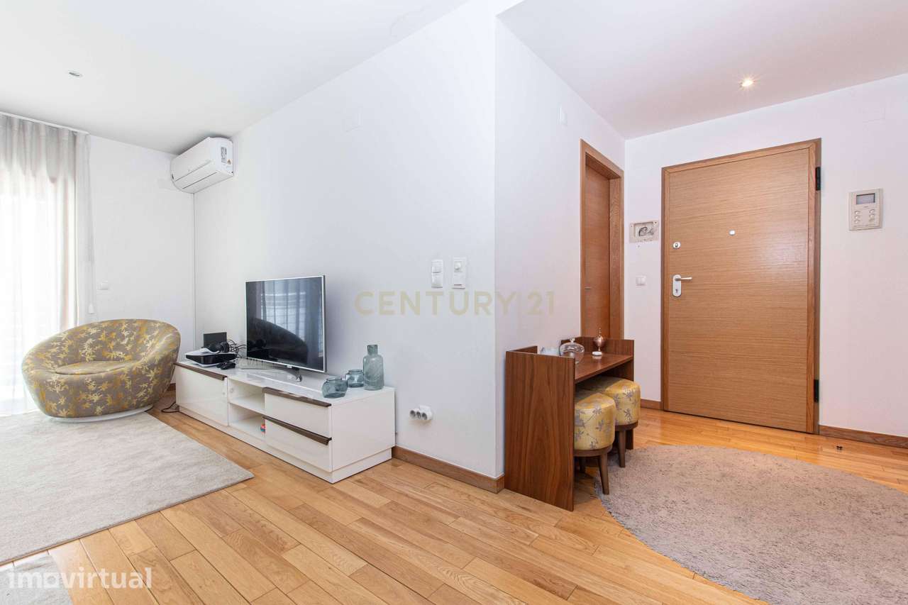 Apartamento T3 nas Colinas do Cruzeiro-Odivelas para arrendamento - Grande imagem: 3/23