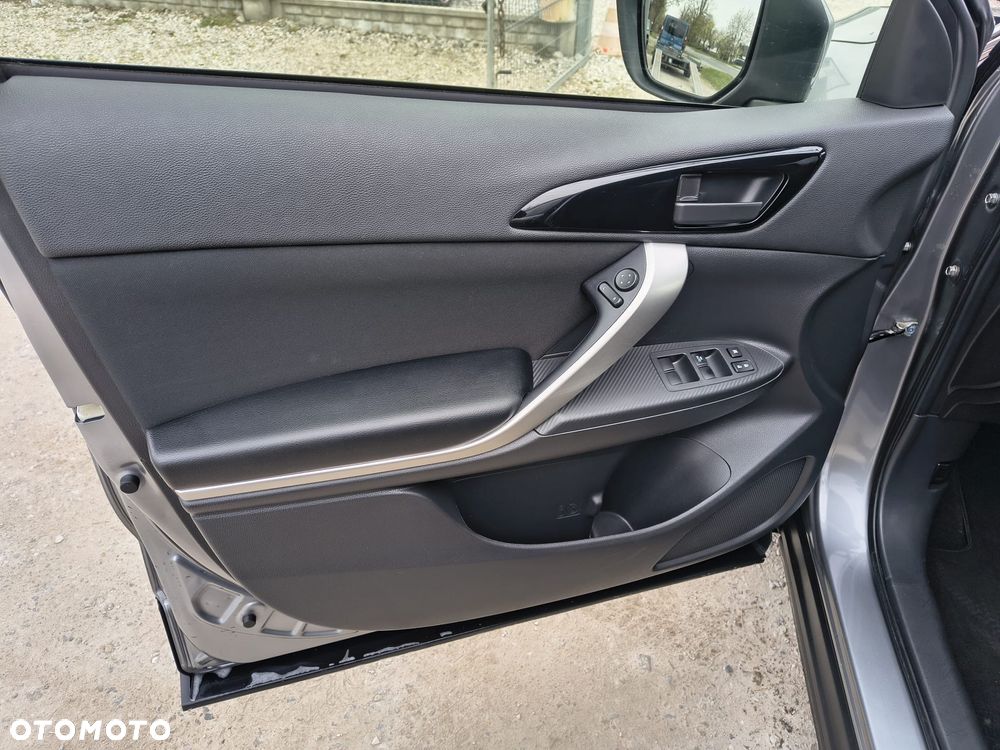 Mitsubishi Eclipse Cross - 16