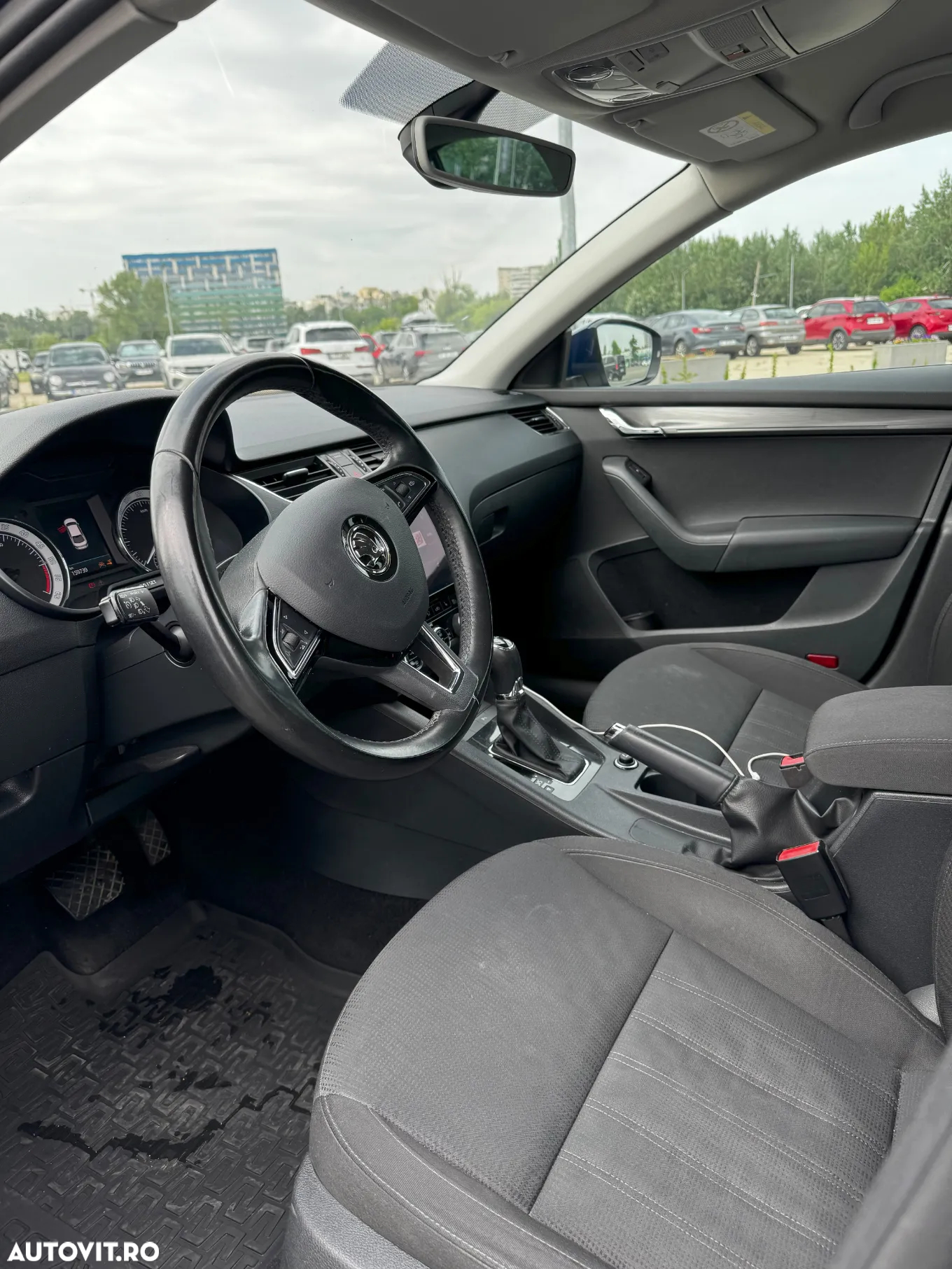 Skoda Octavia 1.6 TDI DSG Ambition - 14