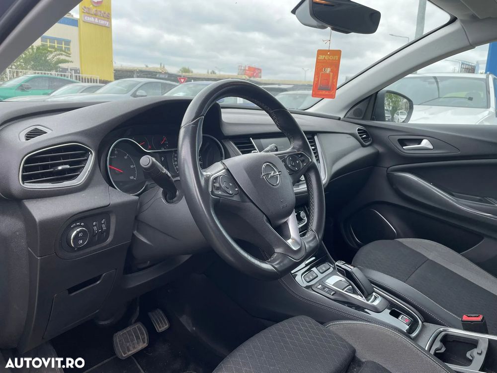 Opel Grandland X 1.6 Turbo Hybrid4 START/STOP 4x4 Aut. Inovation - 5