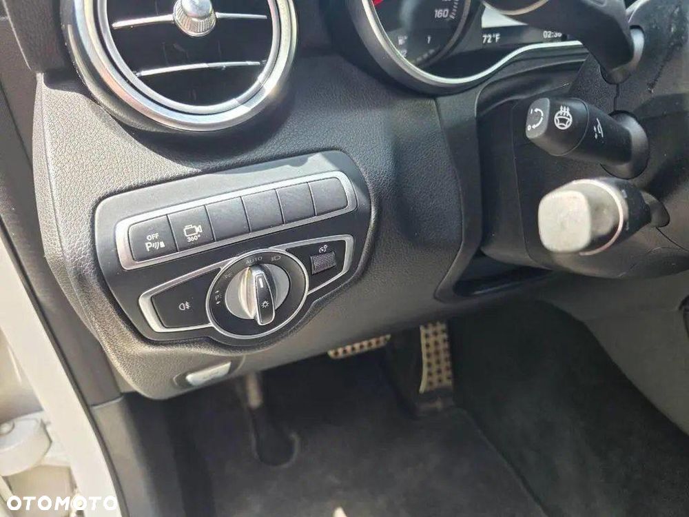 Mercedes-Benz GLC 300 4Matic 9G-TRONIC AMG Line - 20