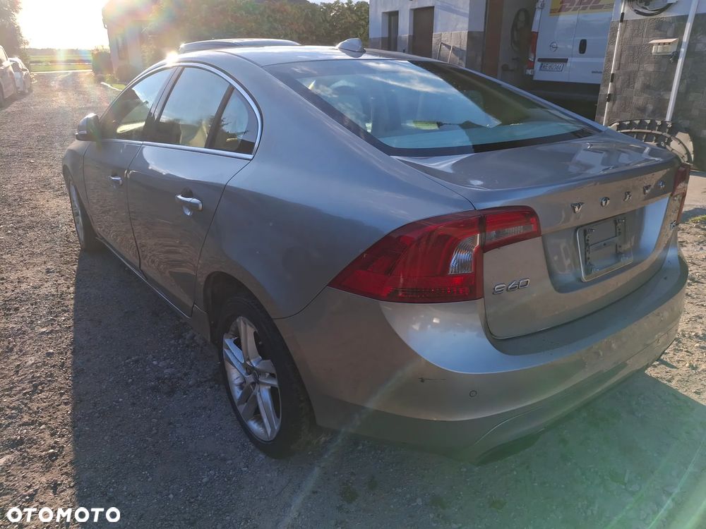 Volvo S60 T5 Geartronic Momentum - 4
