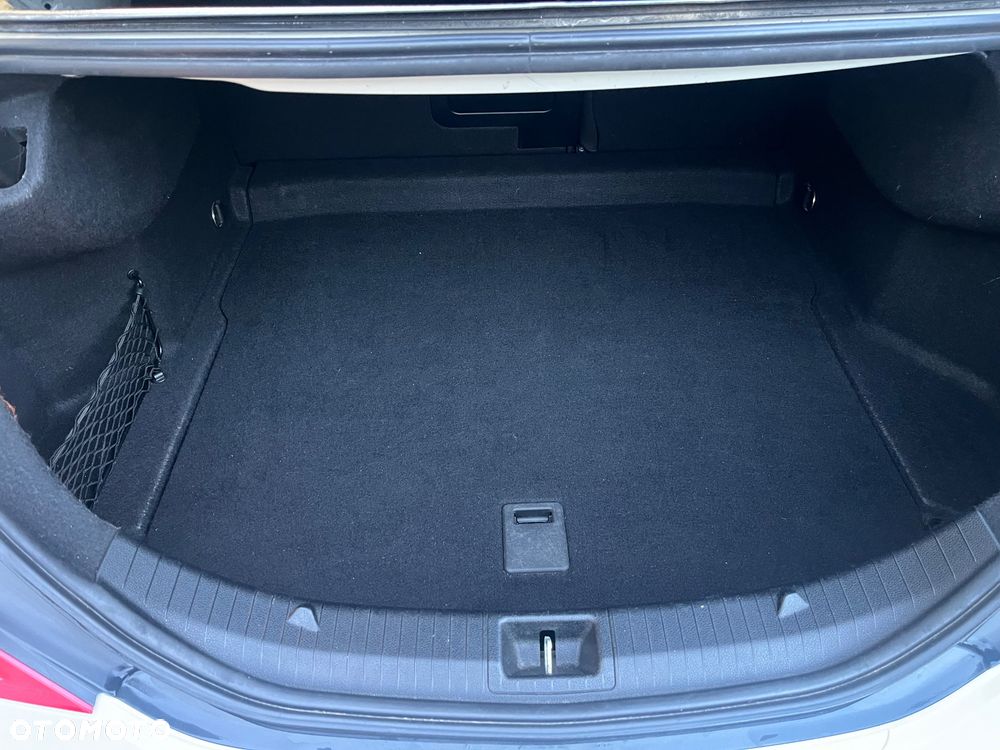 Mercedes-Benz CLA 250 4-Matic - 13