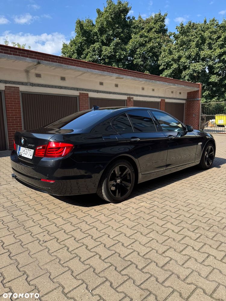 BMW Seria 5 528i xDrive - 7