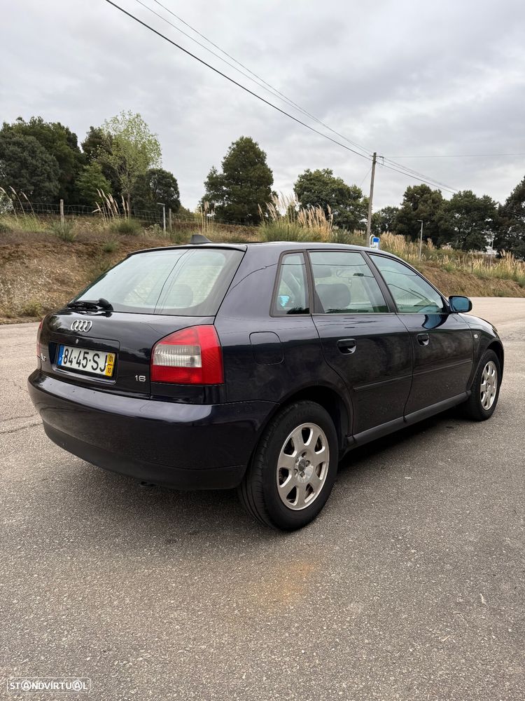 Audi A3 1.6 Ambiente - 9