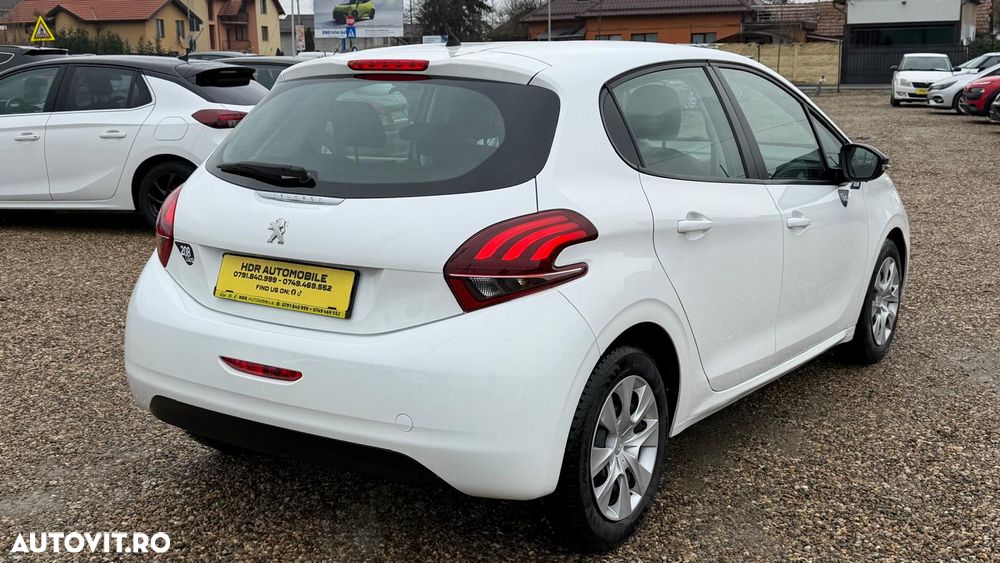 Peugeot 208 PureTech 75 Allure Pack - 15