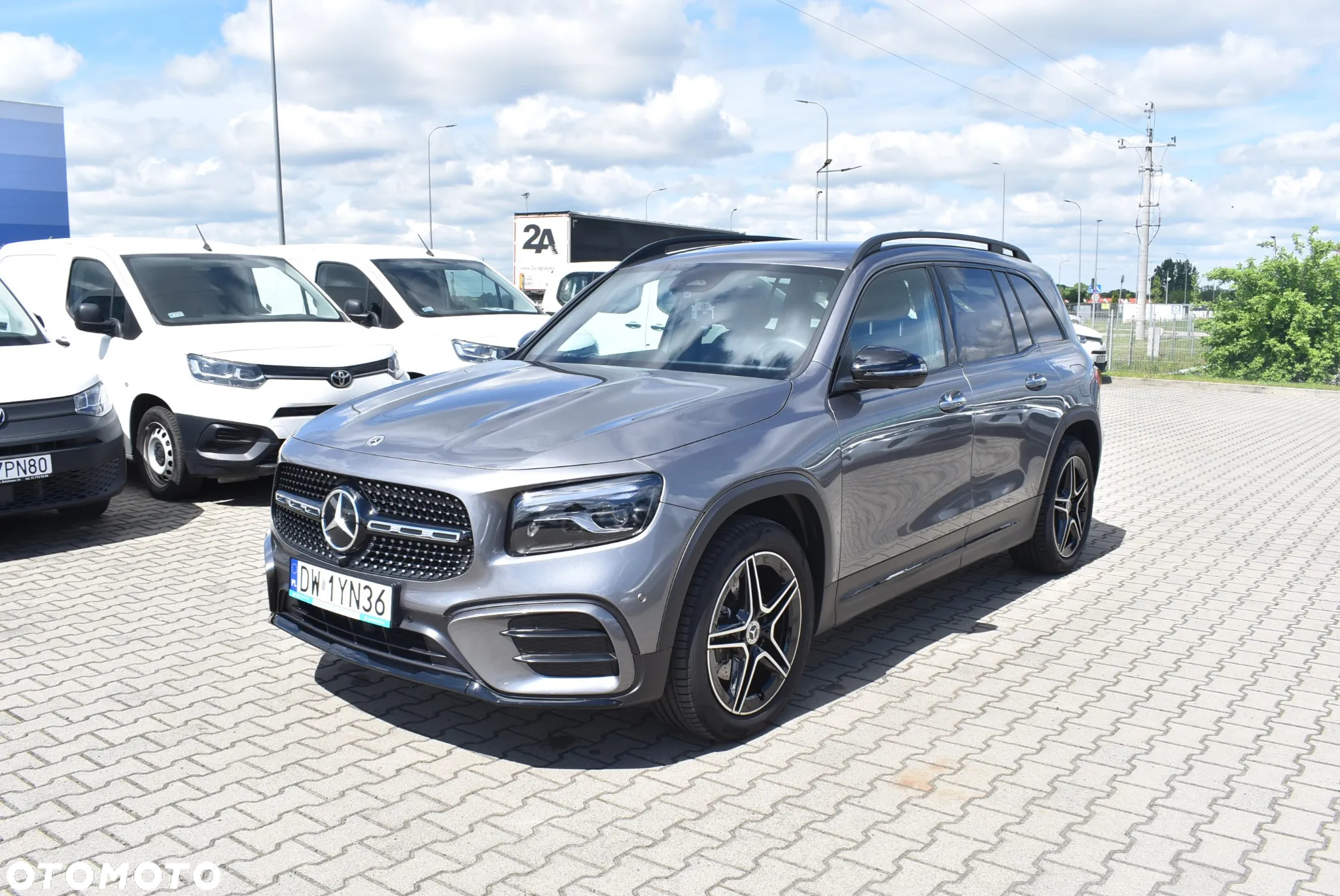 Mercedes-Benz GLB 200 d 4-Matic 8G-DCT - 3