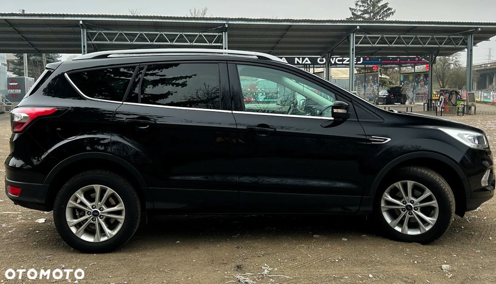 Ford Kuga 1.5 EcoBoost 2x4 Titanium - 12