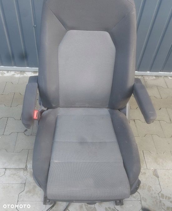 vw crafter ii mag tge 17^ fotel kierowcy pneumatyczny masaż europa - 2