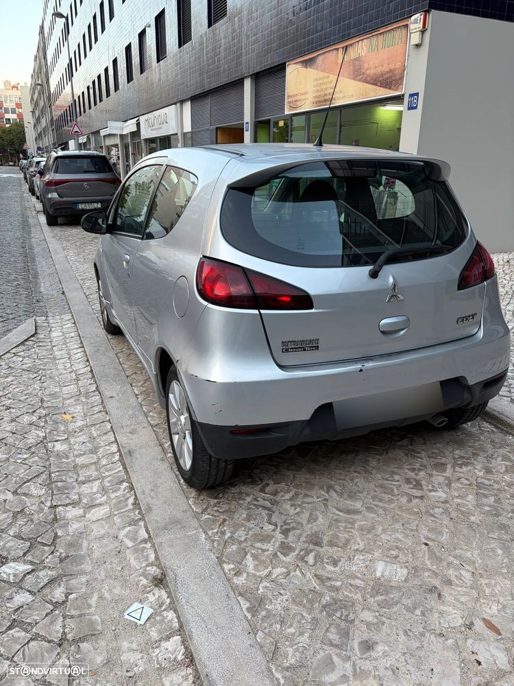 Mitsubishi Colt - 5