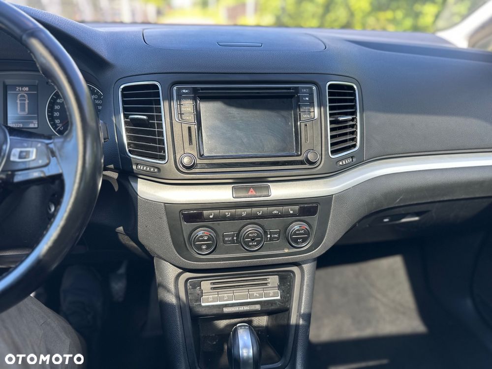 Volkswagen Sharan - 26