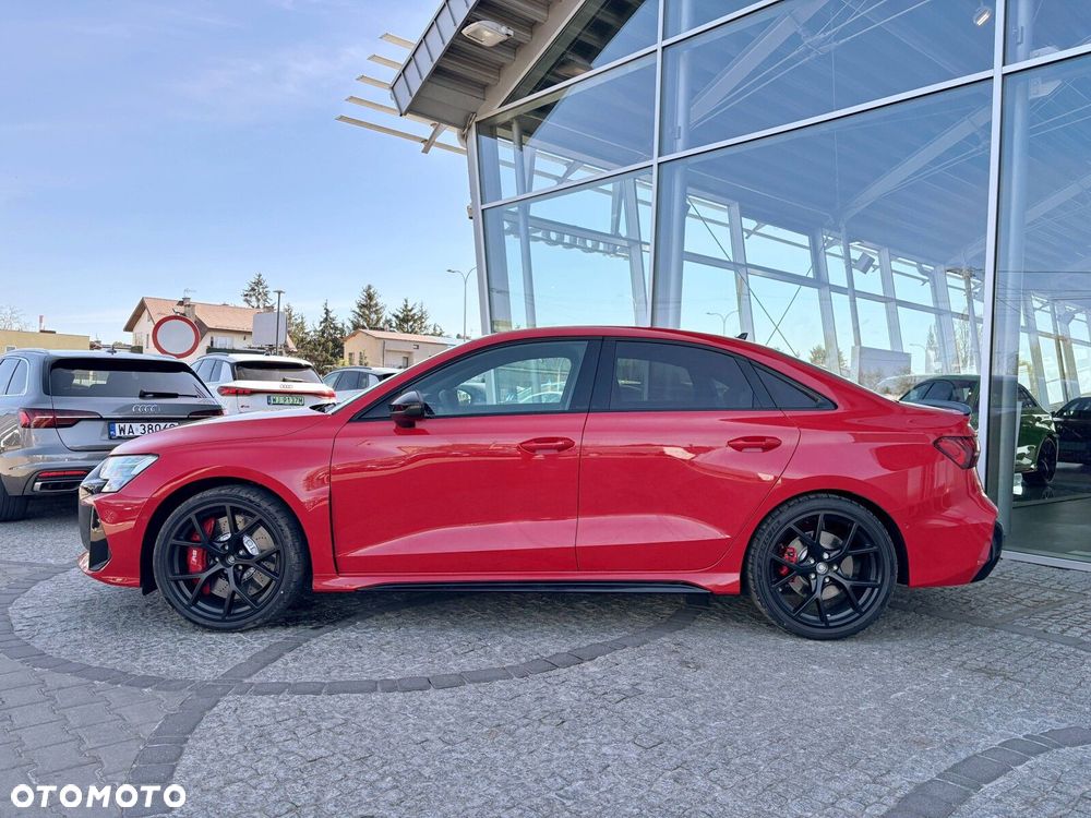 Audi RS3 Limousine - 3