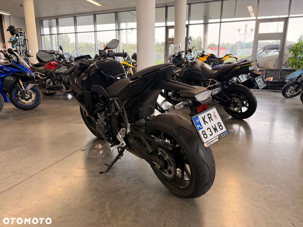 Suzuki GSX - 5