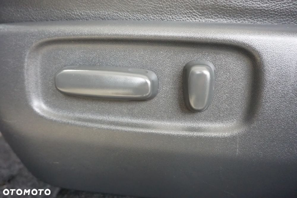 Toyota RAV4 2.2 D-CAT 4x4 Sol - 27