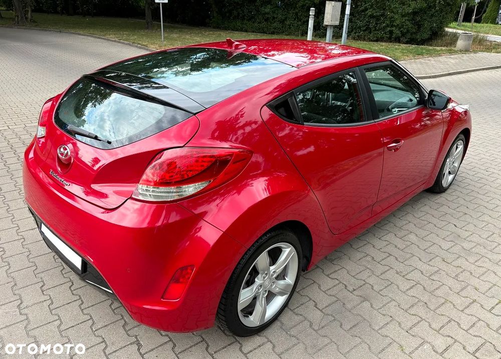 Hyundai Veloster - 7
