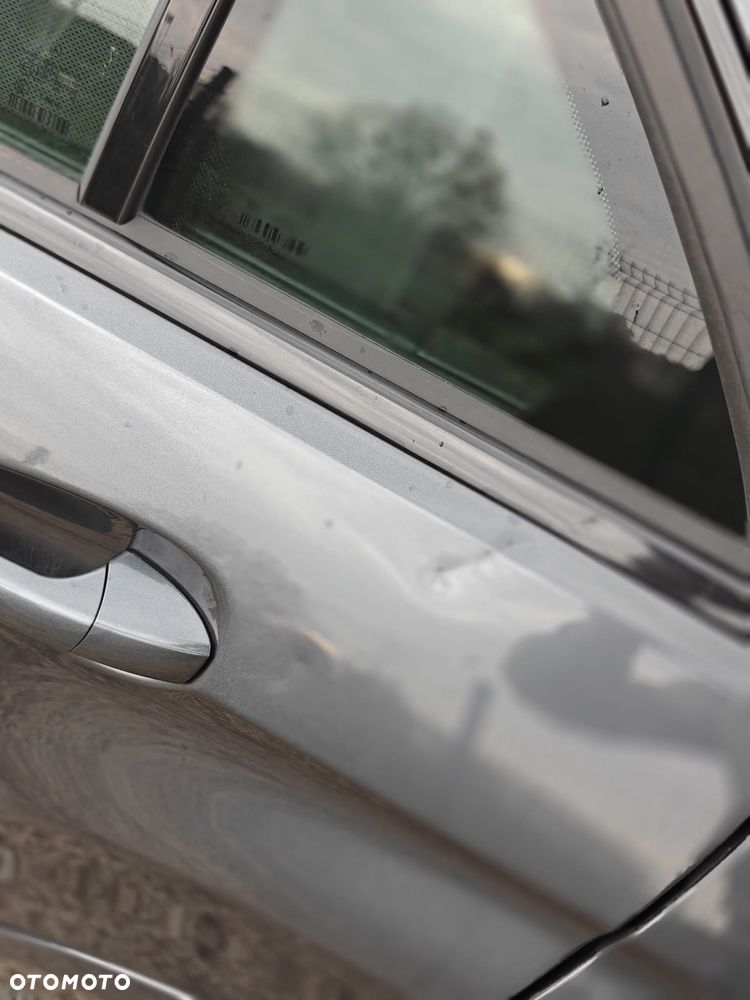 Mercedes-Benz Klasa E 350 CDI DPF BlueEFFICIENCY 7G-TRONIC Avantgarde - 4