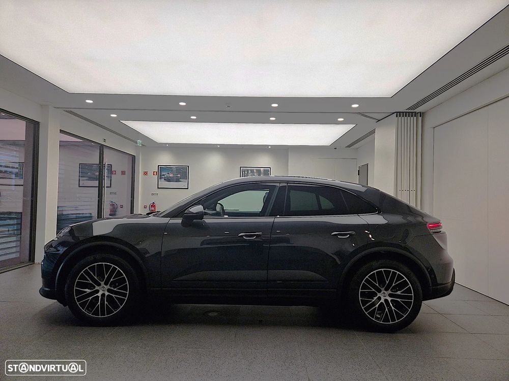 Porsche Macan Standard - 2