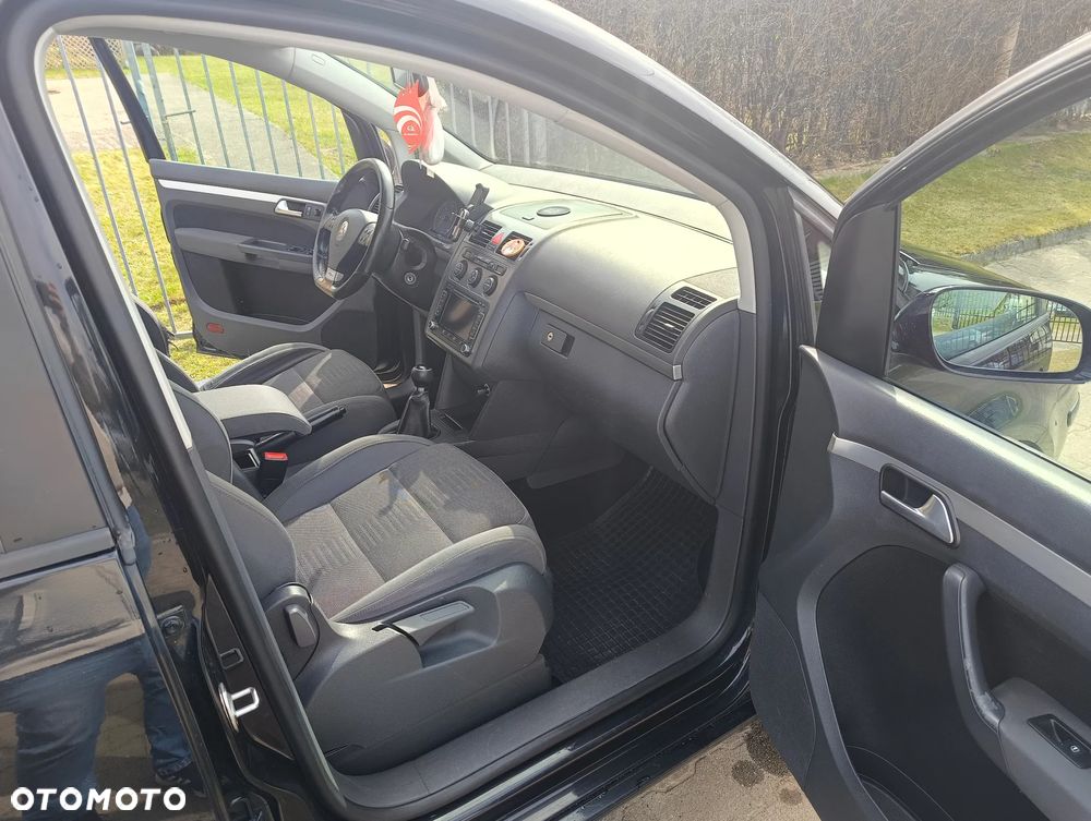 Volkswagen Touran 2.0 TDI DPF Highline Perfectline - 9