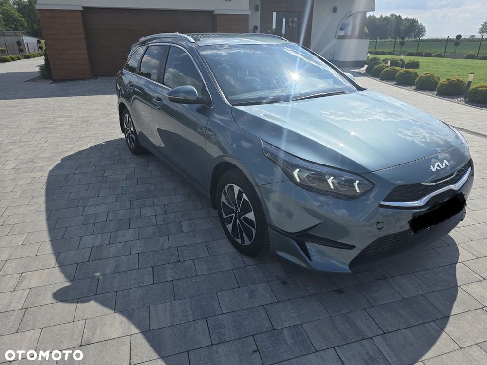 Kia Ceed - 8