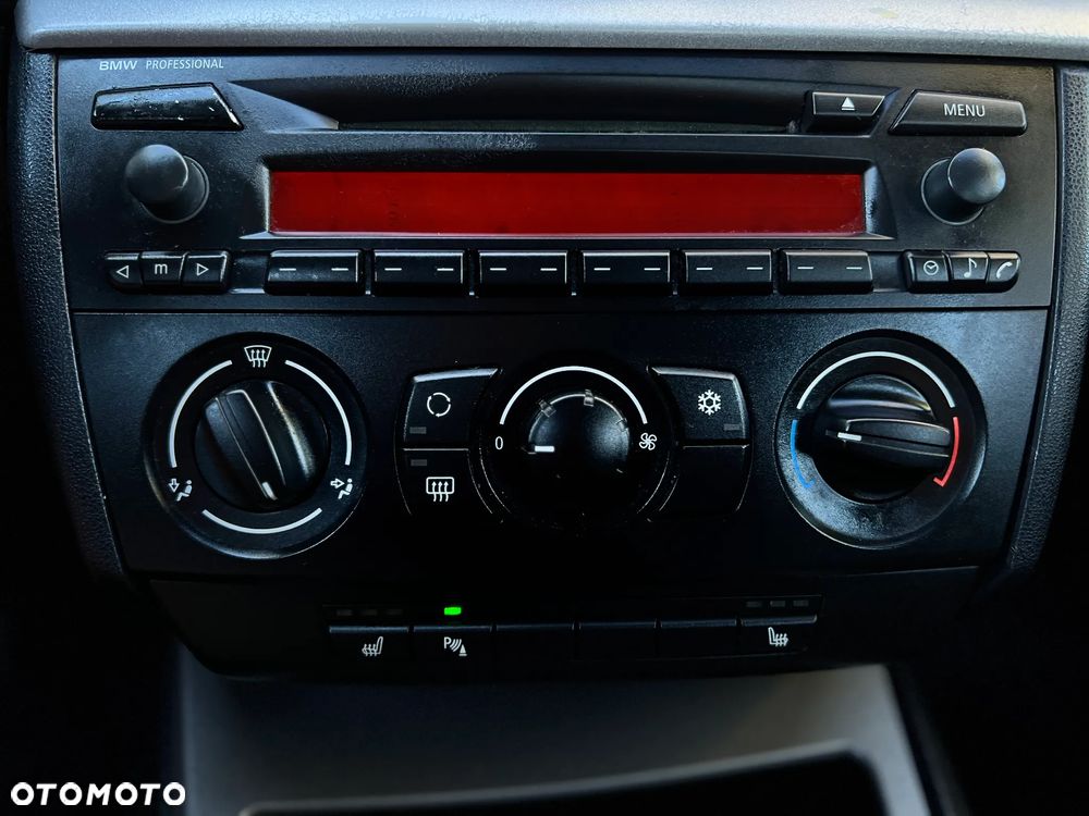 BMW Seria 1 118d - 22