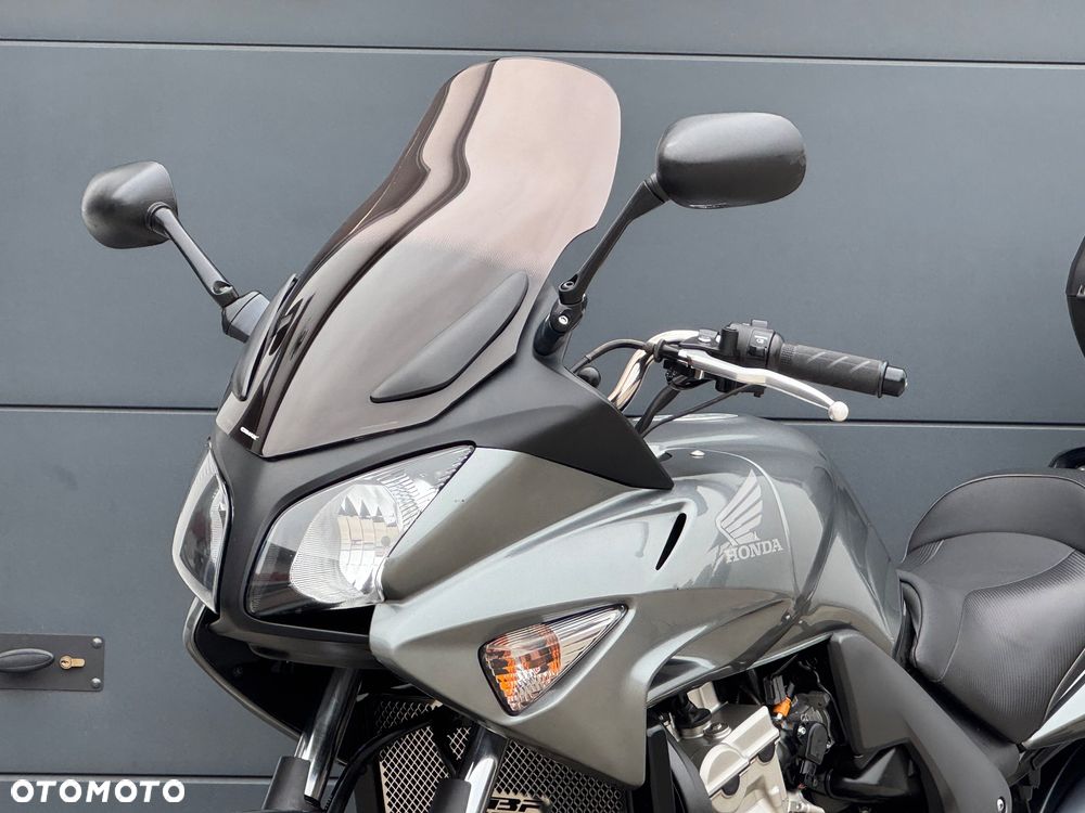 Honda CBF - 26