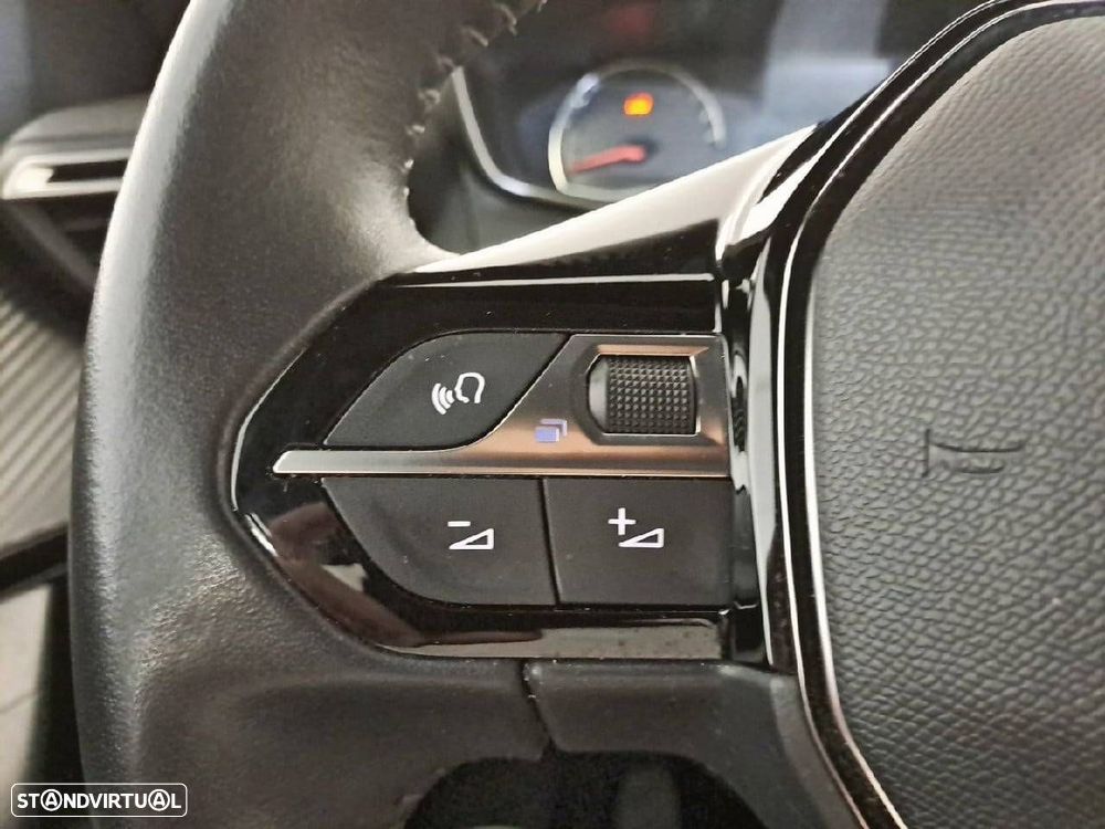 Peugeot 2008 1.2 PureTech Active Pack - 15