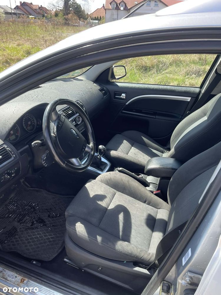 Ford Mondeo 2.0 TDCI X - 4